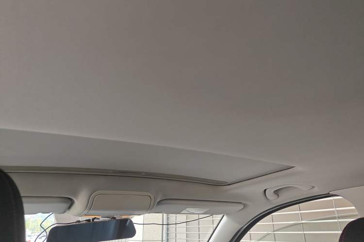 Used FAW Senya R7 2017 1.6L Manual Luxury Model Headliner