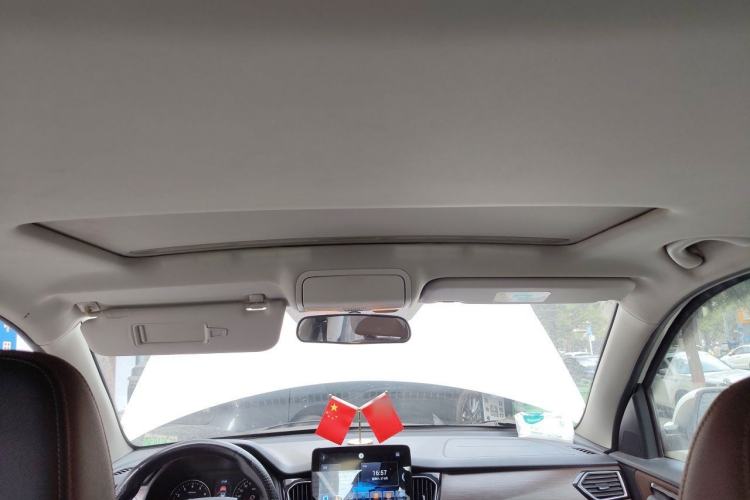 Used FAW Senya R7 2017 1.6L Automatic Prestige Model Headliner