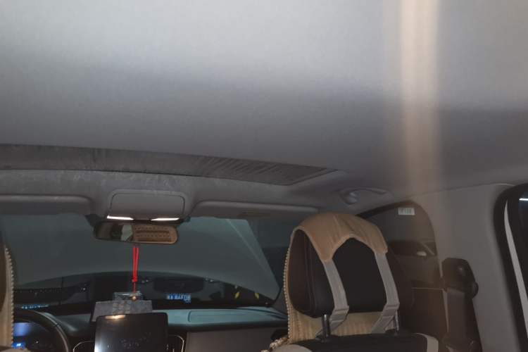 Used FAW Senya R7 2017 1.6L Automatic Smart Version Headliner