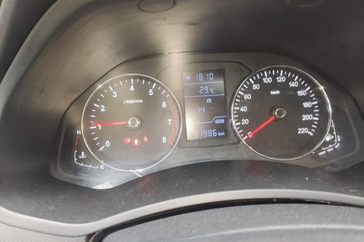Used FAW Senya R7 2017 1.5T Manual Luxury Sunroof Model Instrument Cluster
