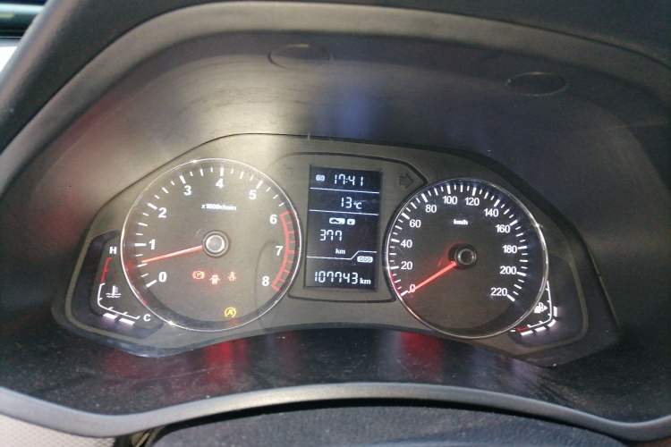 Used FAW Senya R7 2017 1.6L Manual Comfort Model Instrument Cluster