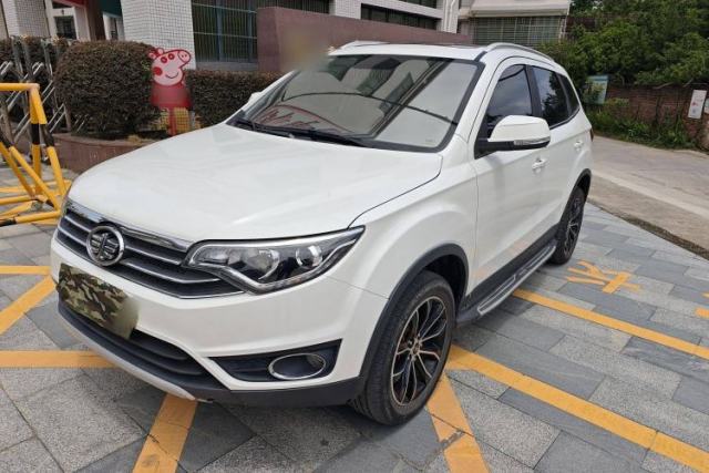 Used FAW Senya R7 2017 1.6L Manual Luxury Model