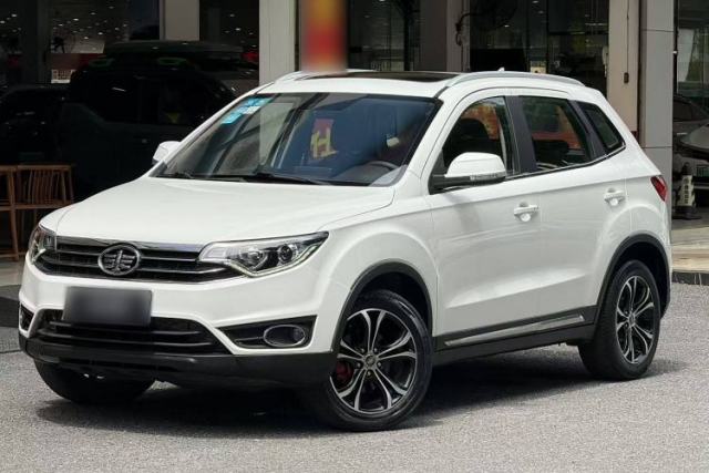 Used FAW Senya R7 2017 Smart Connected Version 1.6L Automatic Zhiyue Model