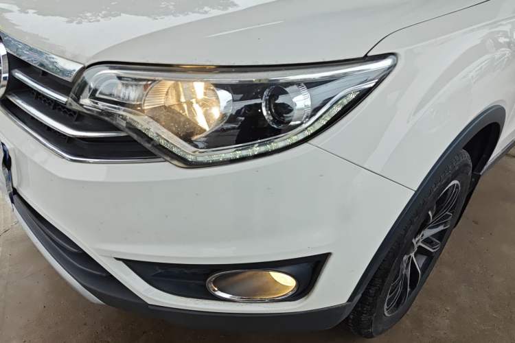 Used FAW Senya R7 2017 1.6L Manual Luxury Model Left Front Headlight