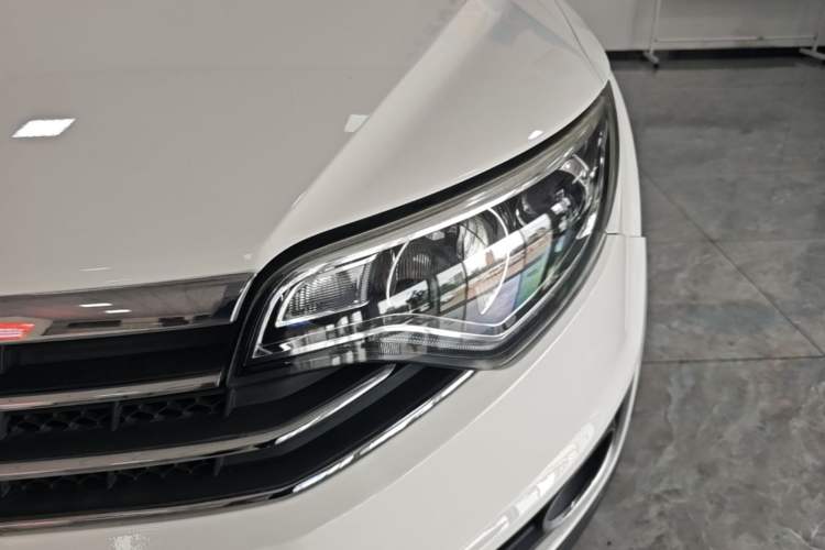 Used FAW Senya R7 2017 1.6L Automatic Prestige Model Left Front Headlight