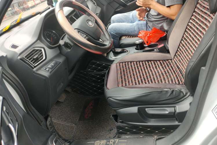 Used FAW Senya R7 2017 1.6L Automatic Smart Version Left Front Seat