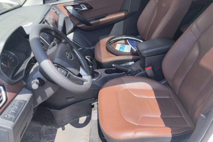 Used FAW Senya R7 2017 1.6L Manual Luxury Model Left Front Seat
