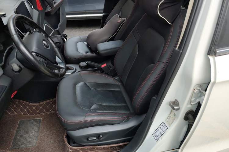 Used FAW Senya R7 2017 1.6L Automatic Prestige Model Left Front Seat