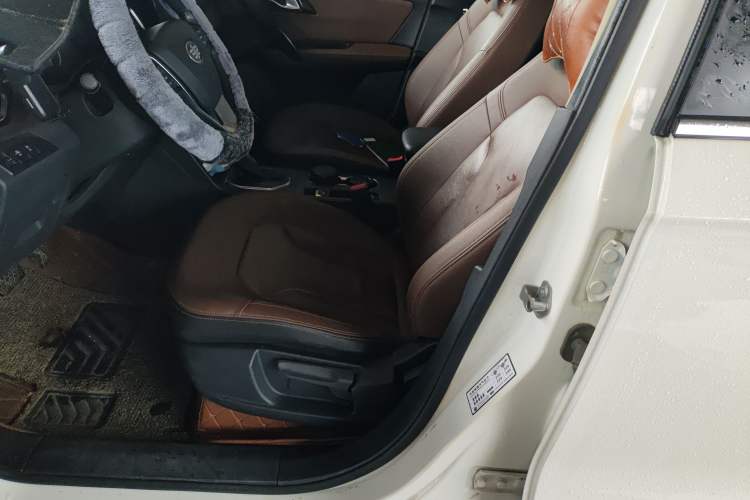 Used FAW Senya R7 2017 1.6L Automatic Smart Version Left Front Seat