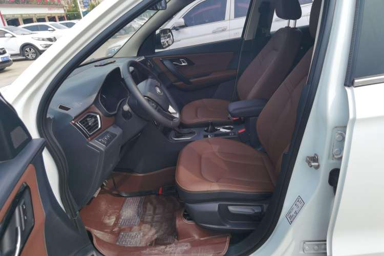 Used FAW Senya R7 2017 1.6L Automatic Smart Version Left Front Seat