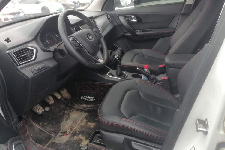 Used FAW Senya R7 2017 1.6L Manual Luxury Model Left Front Seat