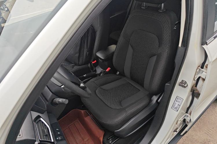 Used FAW Senya R7 2017 1.6L Manual Comfort Model Left Front Seat