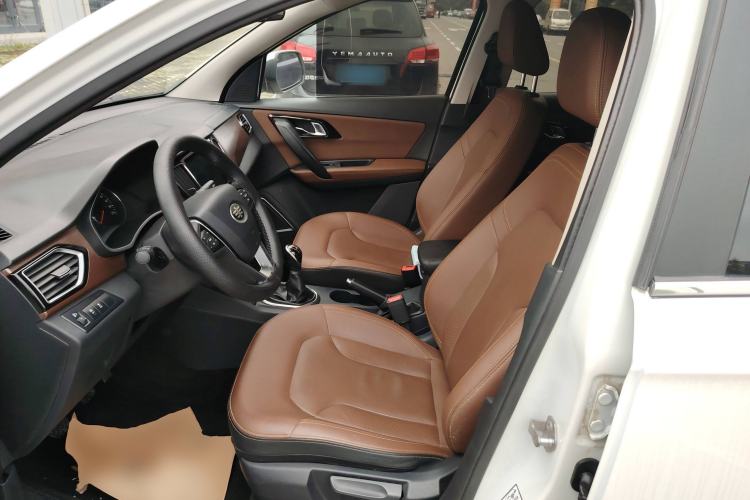 Used FAW Senya R7 2017 1.6L Manual Luxury Model Left Front Seat