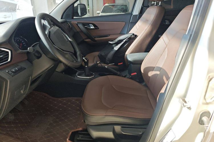 Used FAW Senya R7 2017 1.6L Manual Luxury Model Left Front Seat