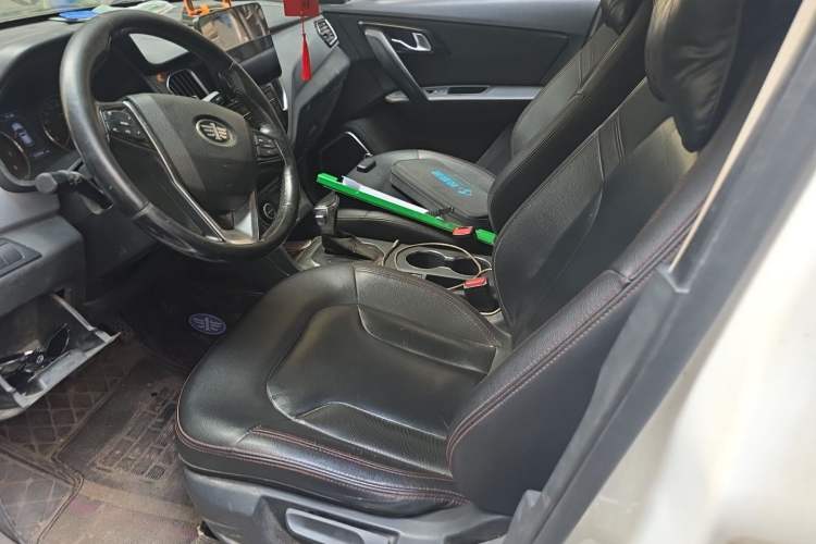 Used FAW Senya R7 2017 1.6L Automatic Smart Version Left Front Seat