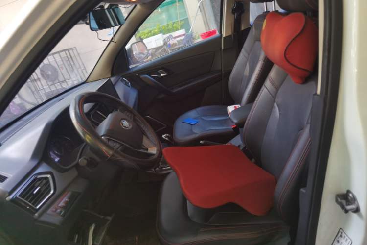Used FAW Senya R7 2017 1.6L Manual Smart Model Left Front Seat