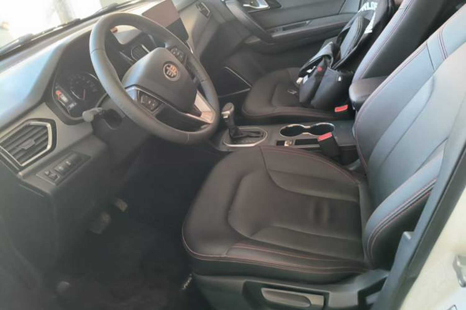 Used FAW Senya R7 2017 1.6L Automatic Smart Version Left Front Seat