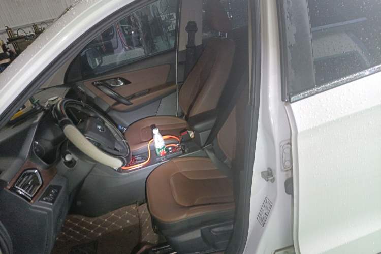 Used FAW Senya R7 2017 1.6L Automatic Smart Version Left Front Seat