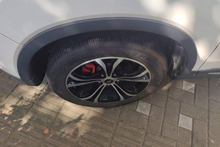 Used FAW Senya R7 2017 1.6L Automatic Smart Version Left Front Wheel Hub