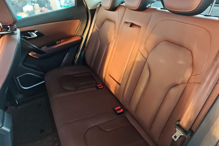 Used FAW Senya R7 2017 1.6L Automatic Smart Version Left Rear Seat