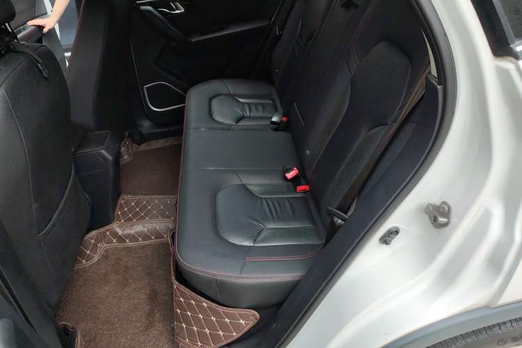 Used FAW Senya R7 2017 1.6L Automatic Prestige Model Left Rear Seat