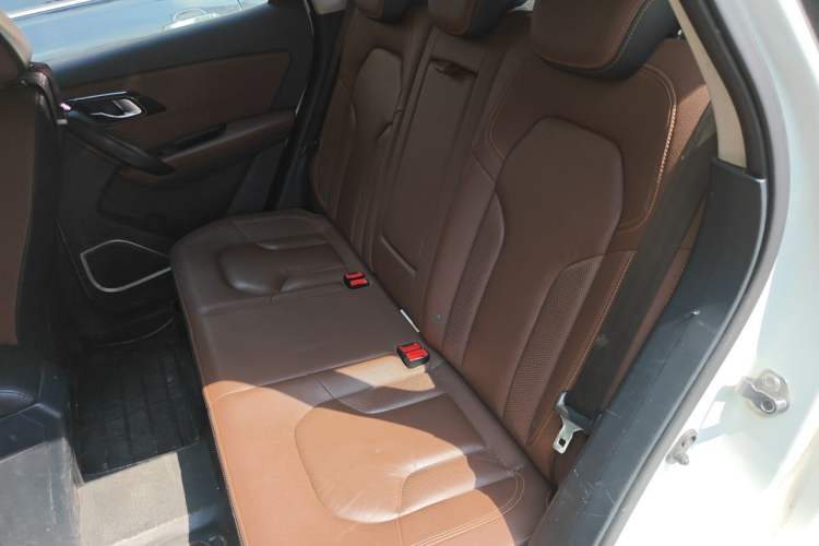 Used FAW Senya R7 2017 1.6L Manual Luxury Model Left Rear Seat