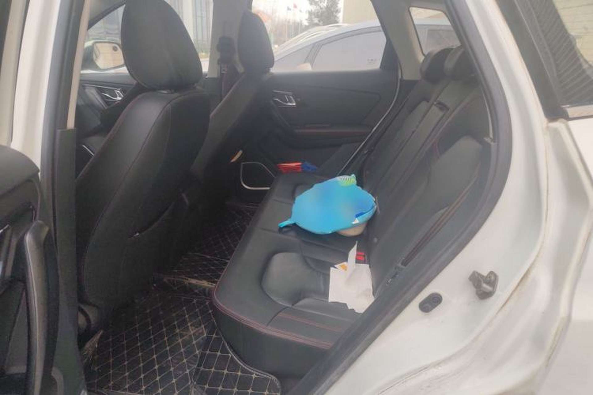 Used FAW Senya R7 2017 1.6L Manual Comfort Model Left Rear Seat