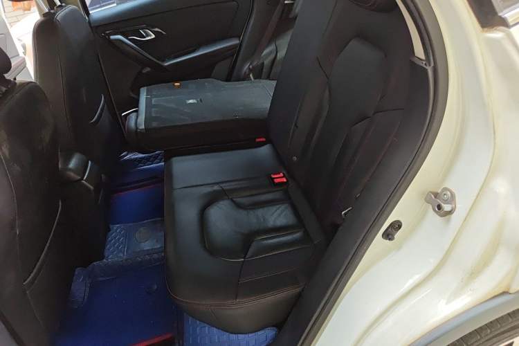 Used FAW Senya R7 2017 Revised Version 1.6L Automatic Luxury Edition Left Rear Seat