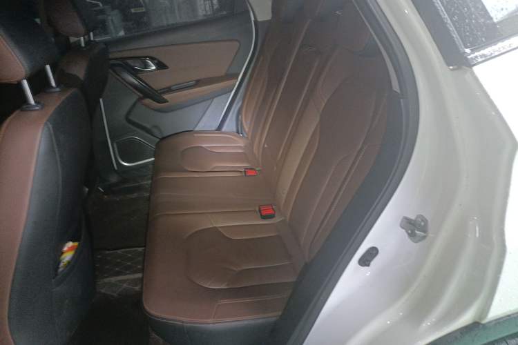 Used FAW Senya R7 2017 1.6L Automatic Smart Version Left Rear Seat