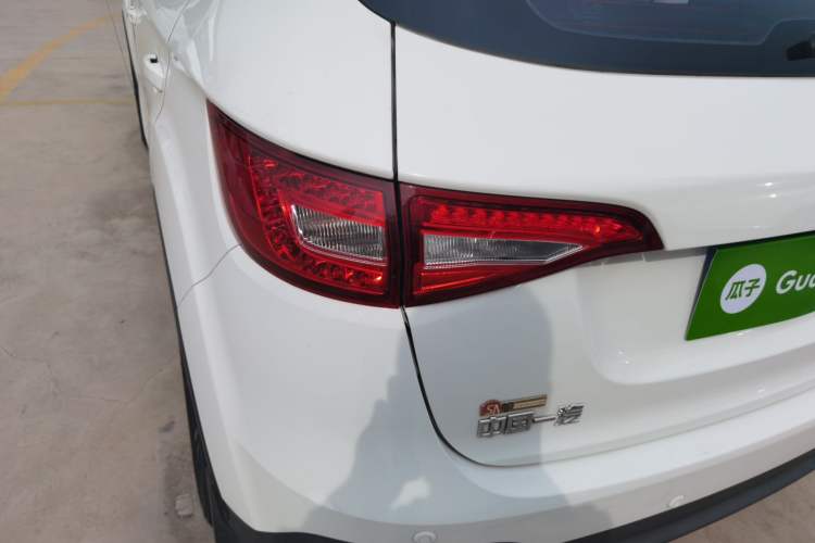 Used FAW Senya R7 2017 1.6L Automatic Smart Version Left Rear Taillight