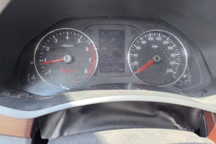 Used FAW Senya R7 2017 1.6L Manual Luxury Model Odometer Close Up