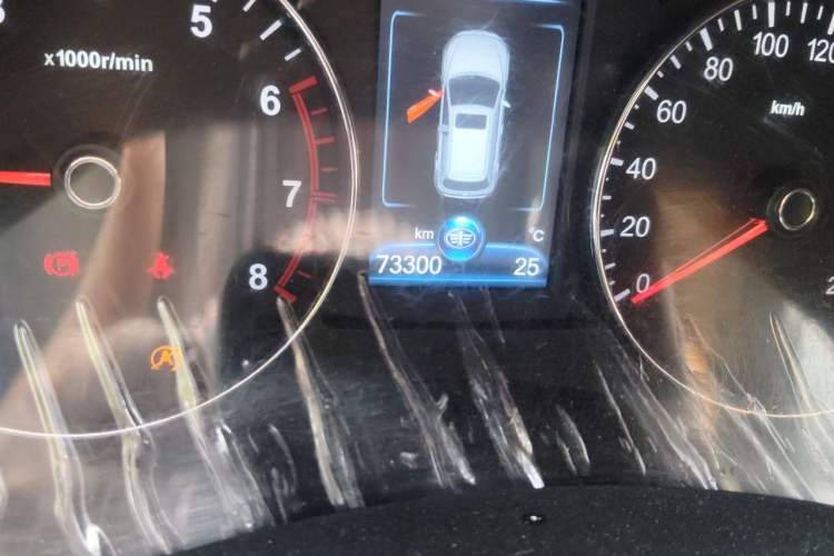 Used FAW Senya R7 2017 1.6L Manual Luxury Model Odometer Close Up
