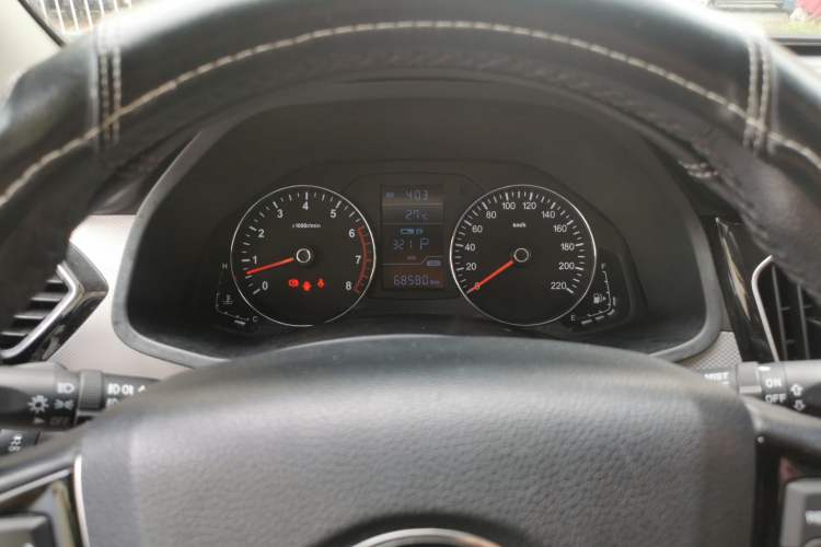 Used FAW Senya R7 2017 1.6L Automatic Luxury Model Odometer Close Up