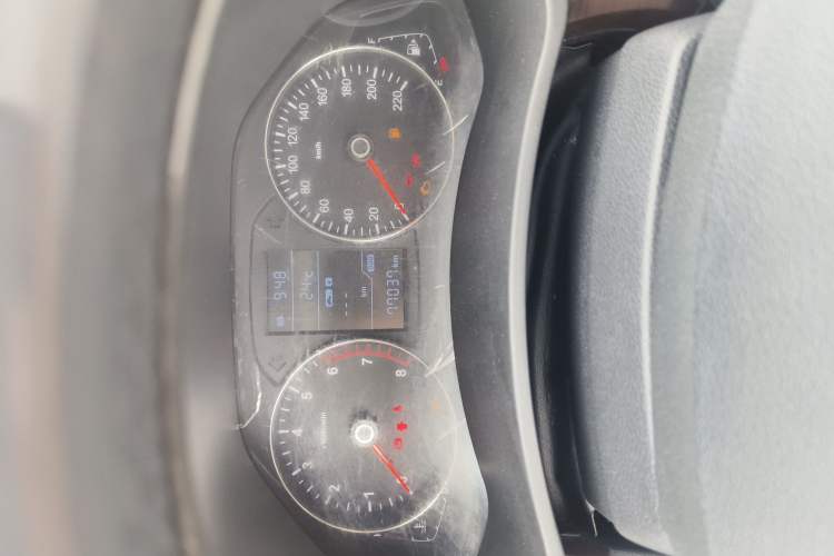 Used FAW Senya R7 2017 1.6L Manual Luxury Model Odometer Close Up