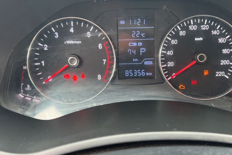 Used FAW Senya R7 2017 1.6L Automatic Luxury Model Odometer Close Up