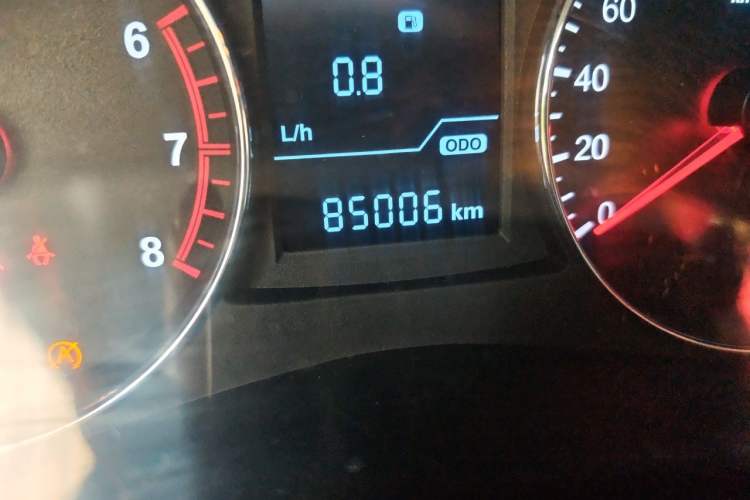Used FAW Senya R7 2017 1.6L Manual Fashion Model Odometer Close Up