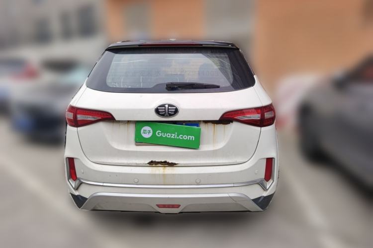Used FAW Senya R7 2017 1.6L Manual Luxury Model Rear