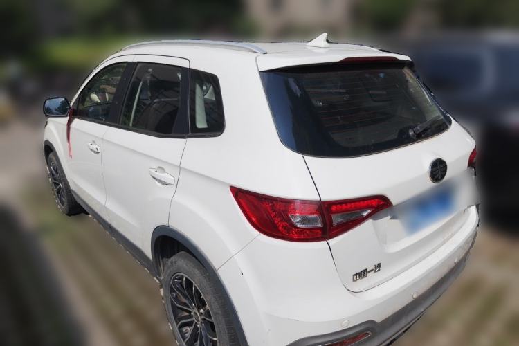 Used FAW Senya R7 2017 1.6L Manual Luxury Model Rear Left 45 Deg