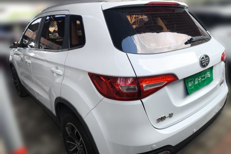 Used FAW Senya R7 2017 1.6L Manual Luxury Model Rear Left 45 Deg