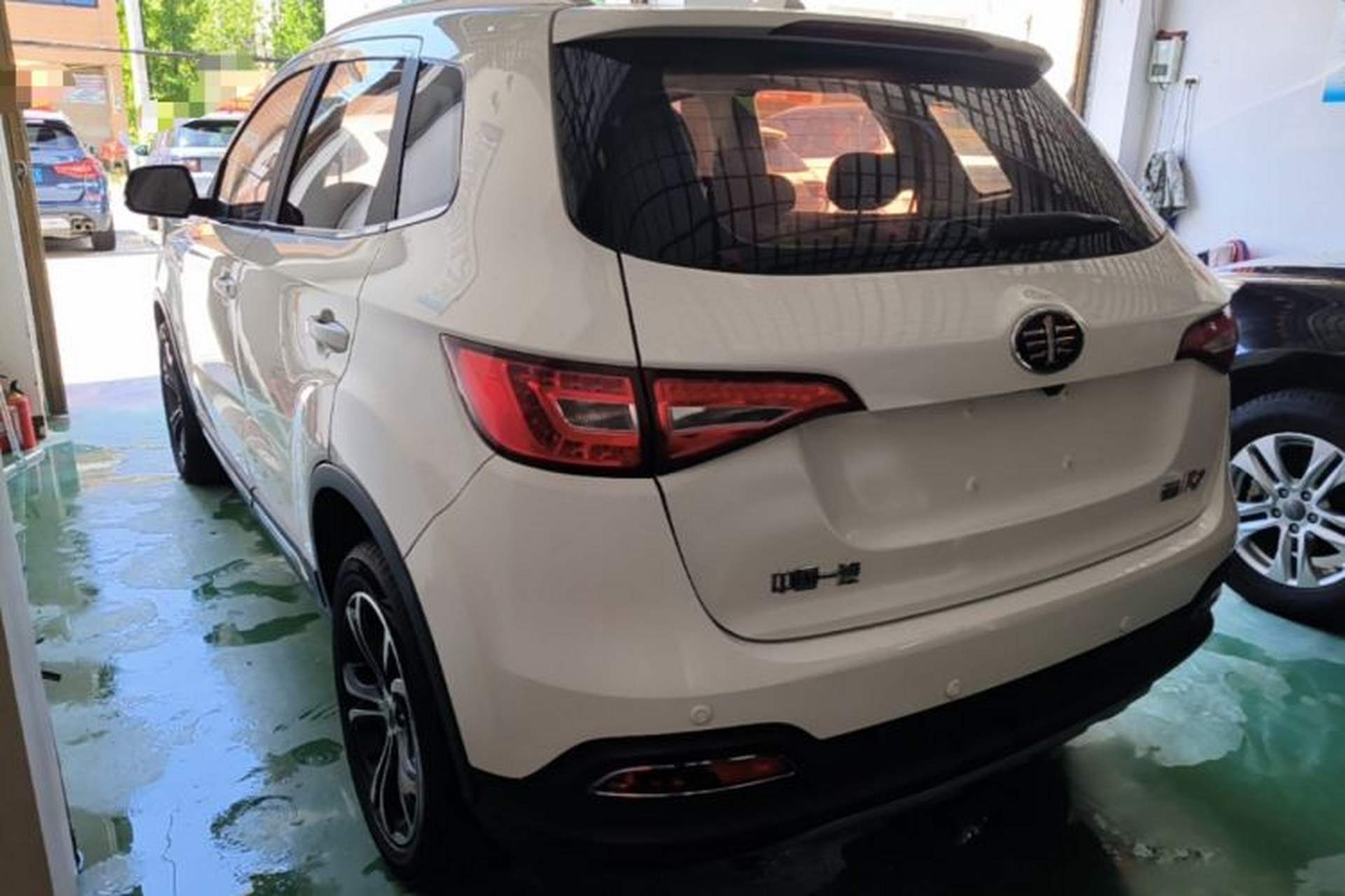 Used FAW Senya R7 2017 1.6L Automatic Smart Version Rear Left 45 Deg