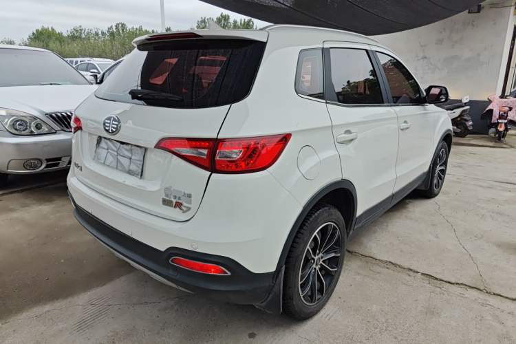 Used FAW Senya R7 2017 1.6L Manual Luxury Model Rear Right 45 Deg