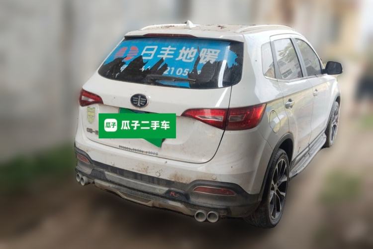 Used FAW Senya R7 2017 Smart Connected Version 1.5T Manual Zhiqing Model Rear Right 45 Deg