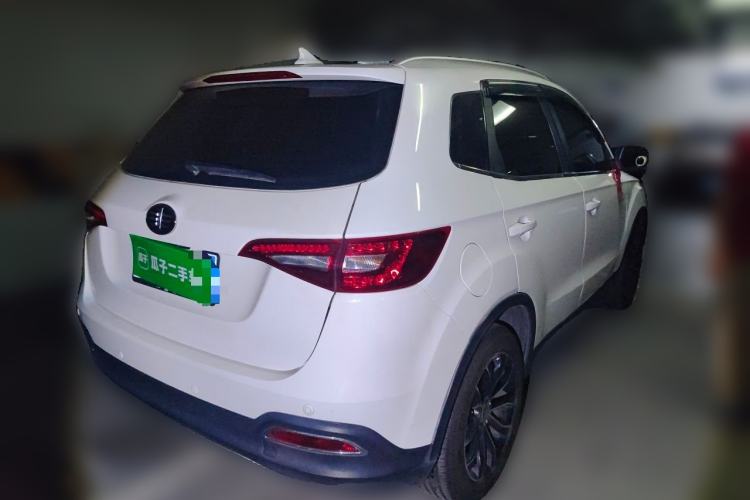 Used FAW Senya R7 2017 1.6L Manual Luxury Model Rear Right 45 Deg