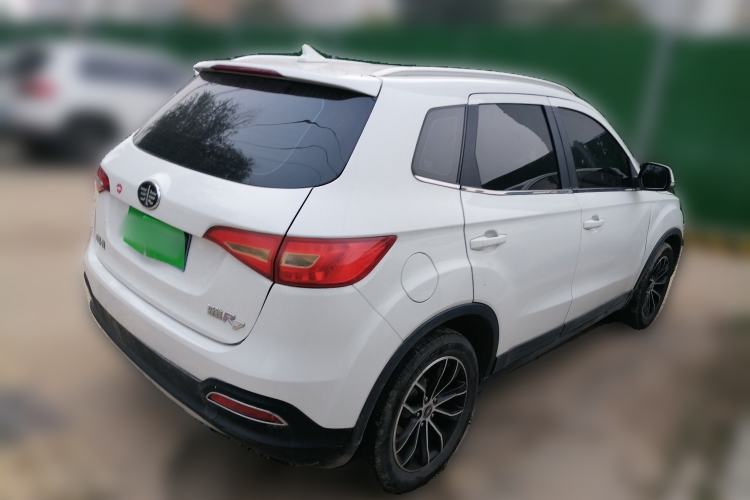 Used FAW Senya R7 2017 1.6L Manual Comfort Model Rear Right 45 Deg