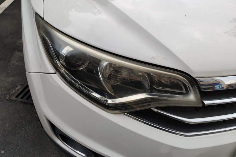 Used FAW Senya R7 2017 1.6L Automatic Prestige Model Right Front Headlight