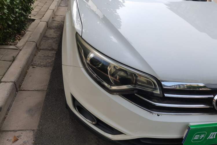 Used FAW Senya R7 2017 1.6L Manual Luxury Model Right Front Headlight