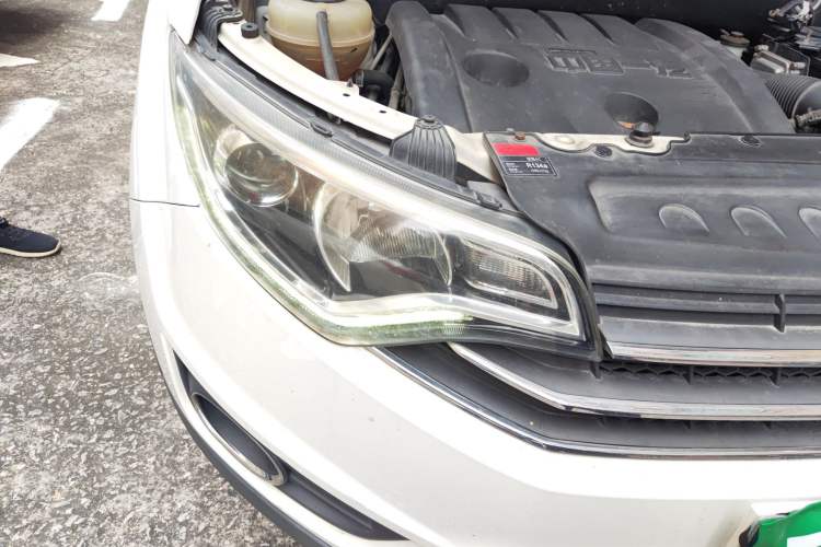 Used FAW Senya R7 2017 1.6L Manual Comfort Model Right Front Headlight