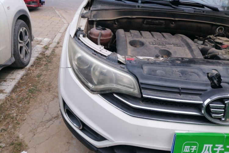 Used FAW Senya R7 2017 1.6L Manual Comfort Model Right Front Headlight