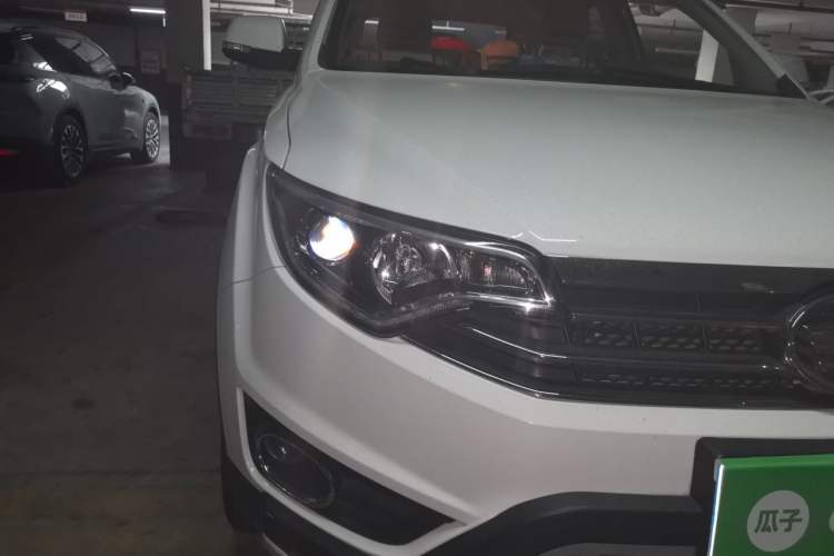 Used FAW Senya R7 2017 1.6L Automatic Smart Version Right Front Headlight