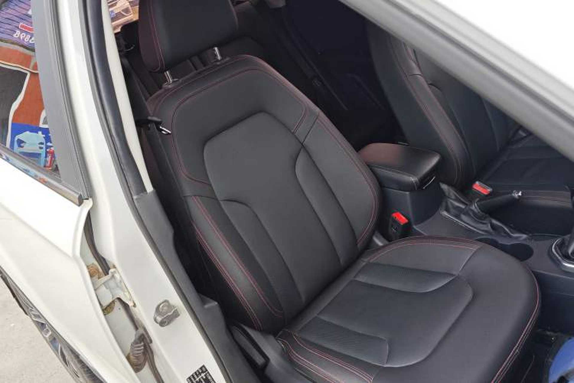 Used FAW Senya R7 2017 1.6L Manual Luxury Model Right Front Seat